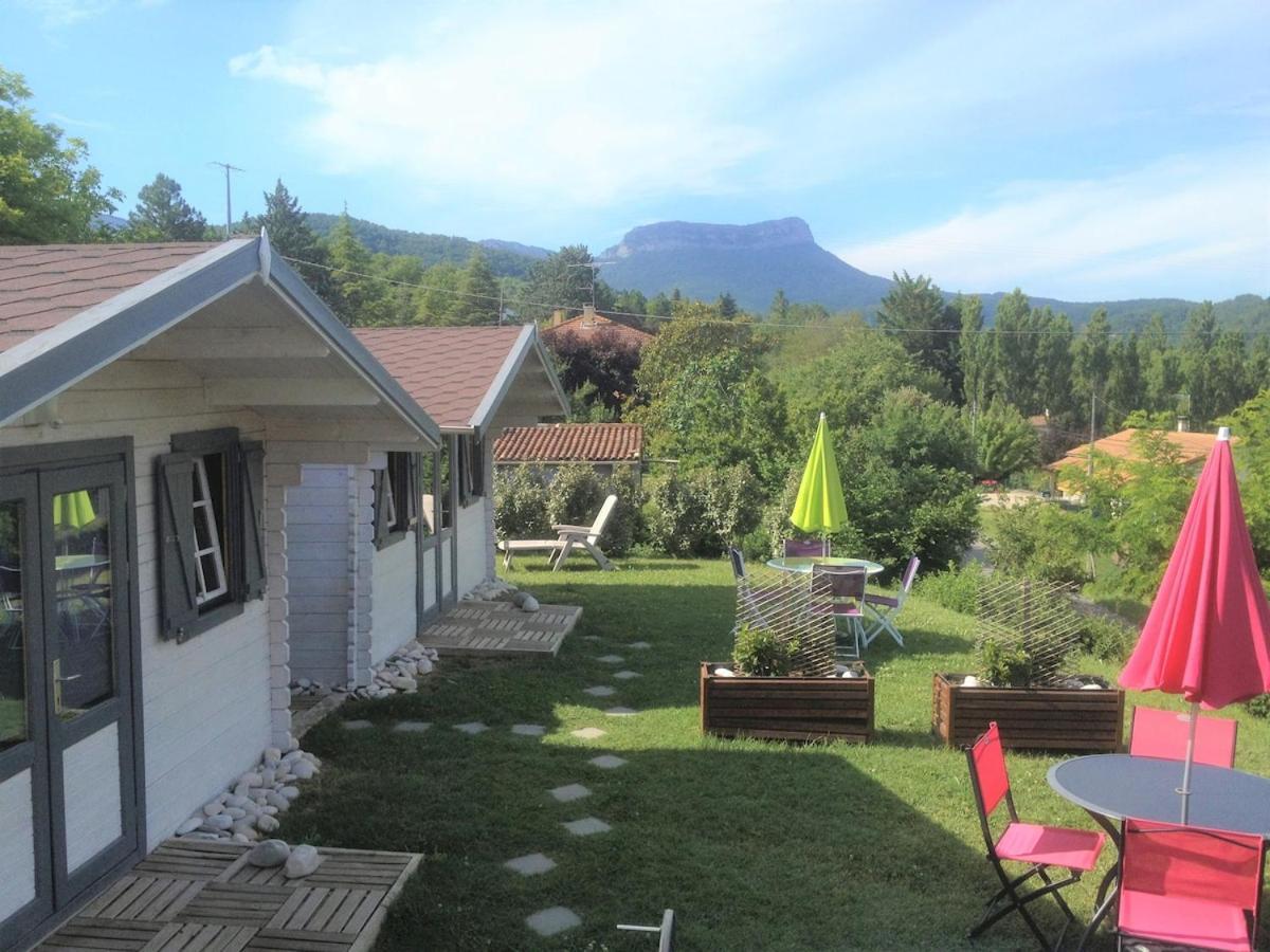 Maison De Vacances Avec Ses Petits Chalets Aouste-sur-Sye Buitenkant foto